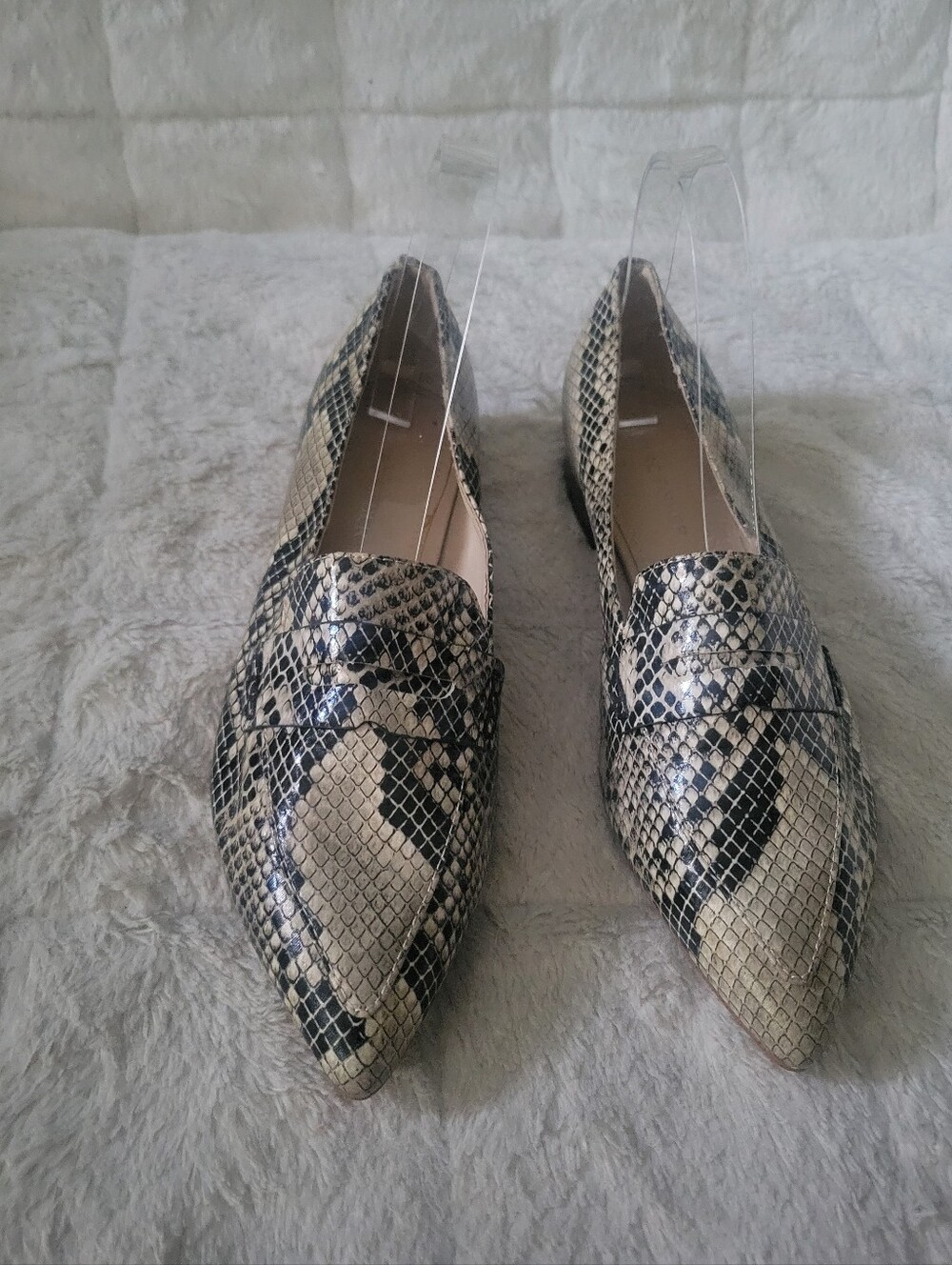 Marc Fisher Pointed Toe Snakeskin-Print Loafers in Beige and Black Size 7M